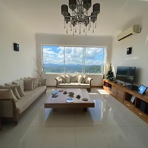 https://the-heavens-villa-kandy.negombohotels.net
